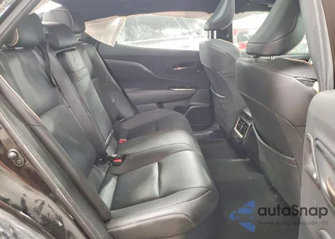 2024 Toyota Crown Xle z USA, uszkodzony, nr VIN JTDAAAAF3R3028252